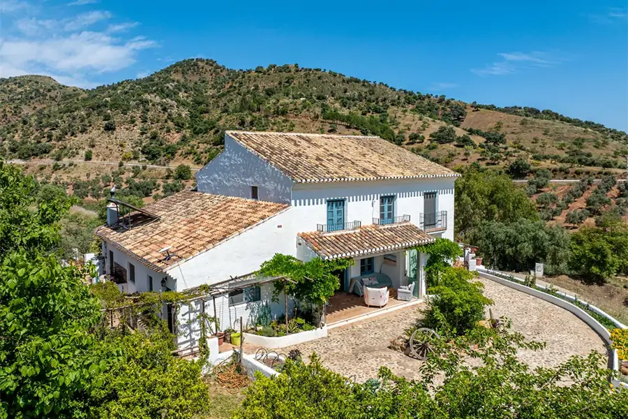Property Check in Frigiliana, Axarquía